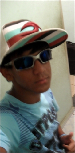*Libriano*Engraçado*Detesto mentiras*Curto musicas em geral*Odeio falcidade*adoro tirar sorrisos dos outros*Festas*amigos
*zueira*Adrenalina e muito+