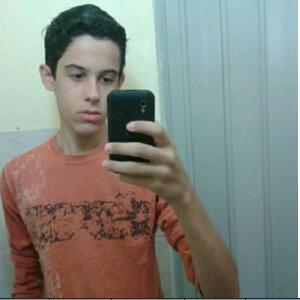 ArielLeite_'s profile picture. I take the good things of life: família, Esporte, Lazer e estar perto de quem você gosta :-)