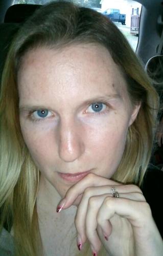 AStack87's profile picture. SAHM of 2 adorable kids. Wife to a pretty great man. Trying hard every day to avoid the drama and keep my little family happy. :)