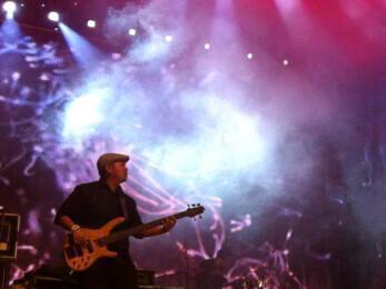 dadoadi's profile picture. Musician (bass player) .. Pedagang .. - @dadoadi the #motibrator - .. Barokallah for me, my family and all of you :)