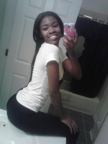 FreakyGirlPinky's profile picture. Hey watz up, u have just entered my freaky world, welcome. #teamsouljaboy