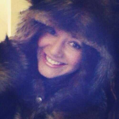 Eleanor Jane Calder || 20 || Hollister Model || I'm Ellie ★★★ (My heart is Taken) 9-15 sorry ladies he's my baby