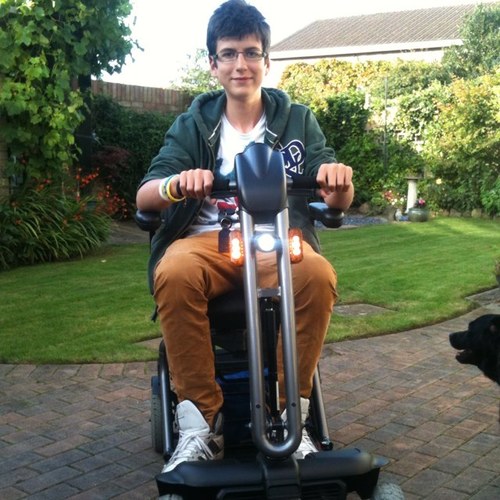 gielsmorton's profile picture. hi i'm giels  i have a one armed gran and ive seen the queen