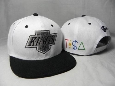 SnapbackTEKOOP's profile picture. SnapbacksTK@hotmail.com

Ik verkoop snapbacks van allerlei merken, New Era, OBEY, Diamond, Last King, Mitchell&Ness. enzz.

20 euro per stuk excl ver kosten