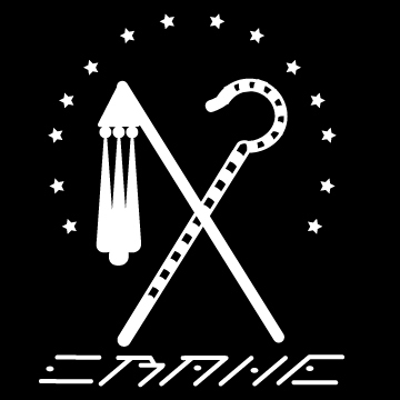 Craoe is the product of a collaborative of artists, photographers, models and designers. Craoe offers hand crafted garments and accessories.