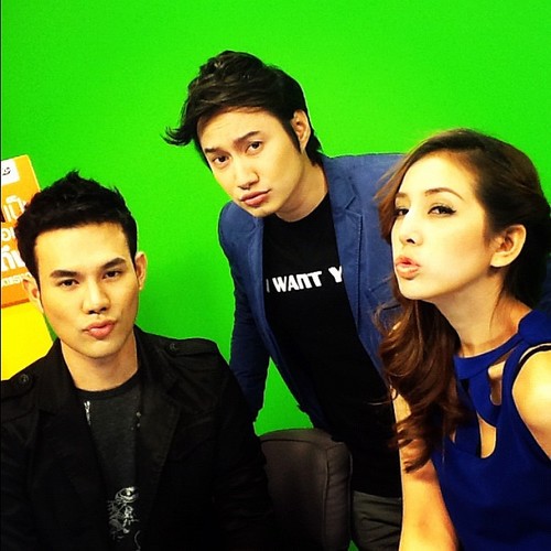 สดๆ ทุกวัน เสาร์-อาทิตย์ 1 ทุ่มตรง
ทาง TruelifeTV Truevisions 67
และ 33 (knowledge)รวมถึง77 จาก PSI - trueT
IG: Varietylogin
