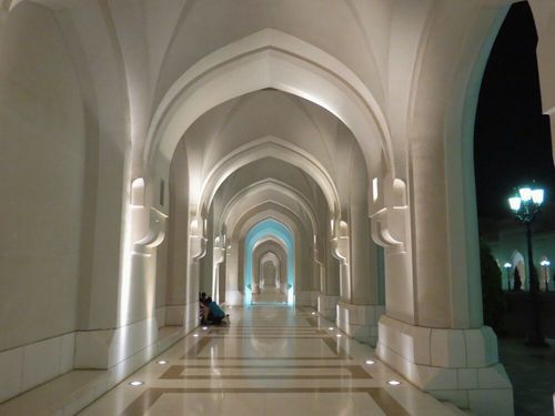 alkiyumiah's profile picture. be optimistic
سعادتي هي اسعاد الآخرين