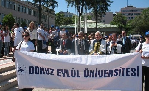 DOKUZEYLL's profile picture. Üniversitelerin arasında en gözdesi.