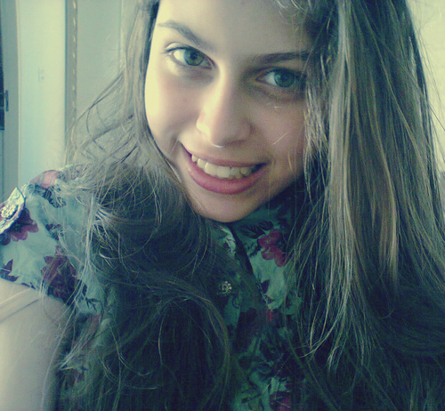Natalie, 13 years old, Brazil, One Direction, Little Mix, Katy Perry, Londres, Starbucks. Follow her -