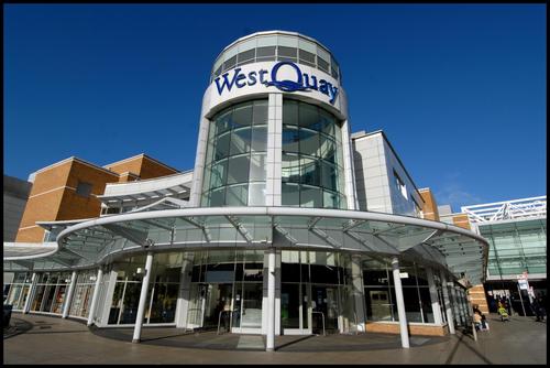 Follow us for tweets on the hottest student event of the year... the WestQuay Student Shop-in!
https://t.co/DqDQahD95I
