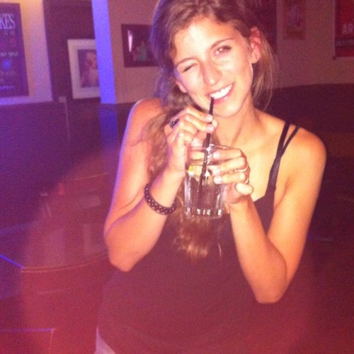 bea_cote's profile picture. 