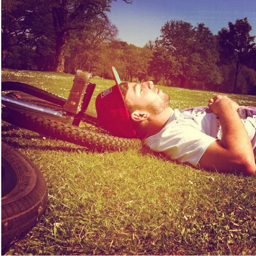 Raywhite87's profile picture. 