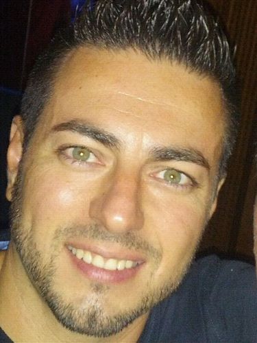 En la vida hay 5 derechos inegables al hombre y la raza humana;1:la vivienda.2:la ropa,3:laaaaa dignidad......y los otros 2 se me han olvidado(Ramon de Pitis)