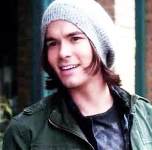 iamcrivers21's profile picture. Just your average studly tech dork. Get to know me, still looking for the one. [RP Account]