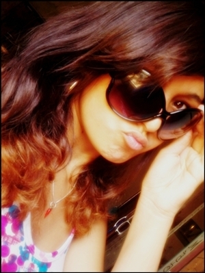 Muuitoo feliz ' vse me faz tão beem ' eu te amo e sempre te amrei , voce é tudo pra mim ♥ Jefferson 
  ℱoco , ℱorça , ℱé  ♫