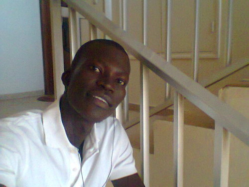 Hi everybody! I'm simon from dakar senegal. I'm 26 and I'm looking for a real love! let's text me if you want