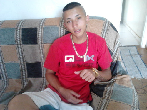 contundente como sempre arrogante só pros bico ♪♫ Simplicidade,Sabedoria, HUMILDΛDЄ & PRΘGRЄSSÃΘ . ;ֆ