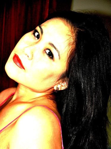 Nura69880600's profile picture. 