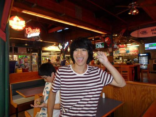 garrett_chin's profile picture. I don't make my own tweets because I'm unoriginal