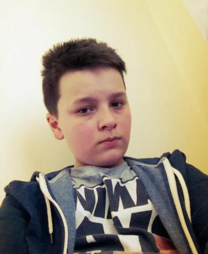 my name's connor and im 14! i tweet random shiz so yeah follow me lmfao!