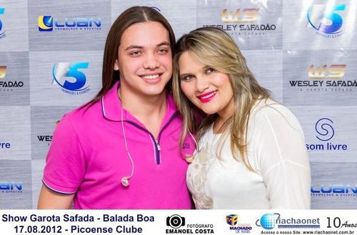 São as nossas escolhas que revelam o que realmente somos, muito mais do que as nossas qualidades.
Fernanda Moura Rodrigues (: