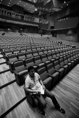 분당 / 공연장 근무 / 외로운 남자