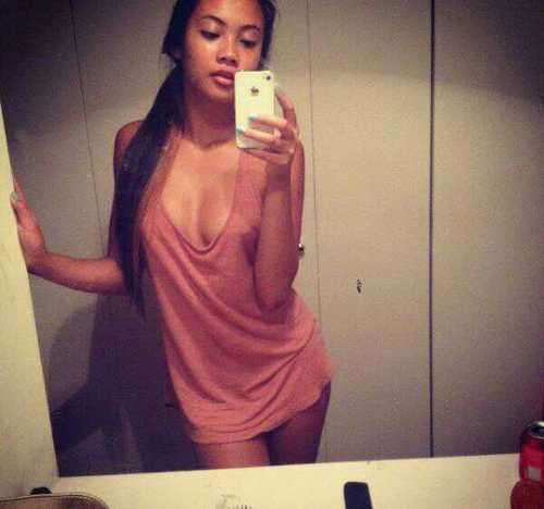 Hi I'm Juliet, Can You Follow Me? ( : #TeamFollowBack Twitter Obsessions; @Dewww_GottiBoy ( ;