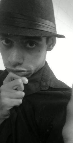 leomenezess's profile picture. Um jogador casual de League Of Legends* 
Mono Lulu *
Nick: Leozitokun
Procurando dicas e sobreviver a um ADC MORTO