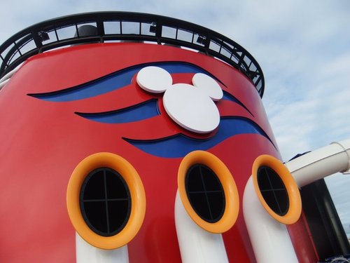 As Authorized Disney Vacation Planners, we start your trip off with Disney service before you leave home!