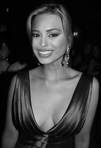 JaminaJakob's profile picture. Fachfrau in Fragen: Männerfopping, Orgasmushunting und Party