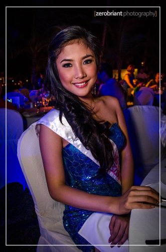 larahlacap's profile picture. Be nice to people on your way up because you'll meet them on your way down . =)