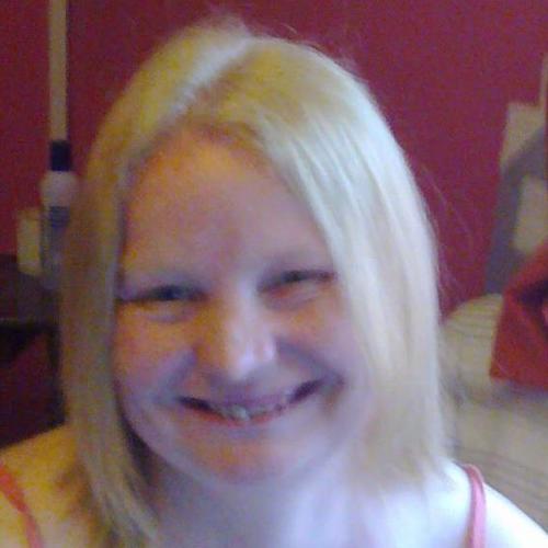 hey my name is nat i am a good person and friendly and up for a laugh come follow me i will follow backxx