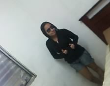 Eu sou uma menina que não gosta muito de certas brincadeira, mais me dou muito bem com as pessoas que sabem conversa