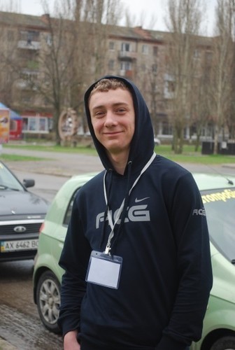 Студент, староста групи, люблю футбол.
