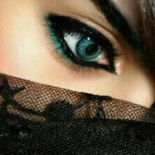 لـيـت الـفكـر مـع إلـنظر يـشترك فـيك .. حـتى لـيا مـني ذكرتـك إشـوفك♥