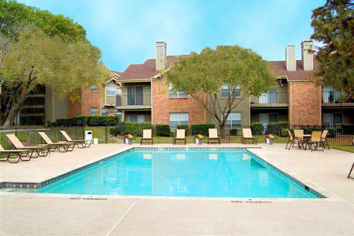 Close your eyes and imagine living in a charming country garden. Now open them and experience carefree apartment living at The Gables of Round Rock.