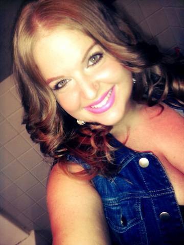 25. A devoted and dedicated sister, daughter, girlfriend, friend, animal lover &Sports fan #Lions #Tigers ~I love cooking, shopping & I'm a sweetheart! *MuAH*
