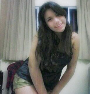 Yara Lopes .