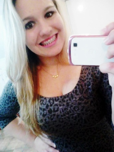 Para algumas pessoas eu nao mostro nem metade do que eu realmente sou , nao por medo mas por nao valer pena mesmo ! :D