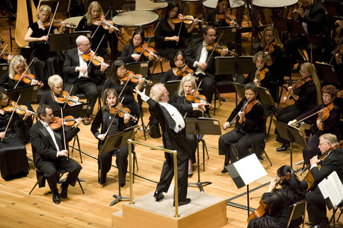 Enjoy the Long Beach Symphony Orchestra while in a contemporary, social environment at the new LBSO Balcony Club social lounge in the Terrace Theater.