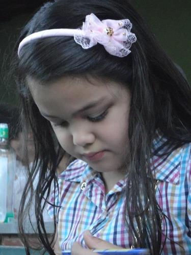 Sou uma mulher, que ama muito minha familia, amigos. Tenho sempre Deus no meu coração!!!
Minha Familia é linda e maravilhosaaaaaaa...
