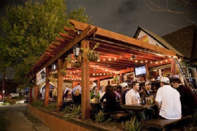 Hacienda serves traditional Tex-Mex in a laid back, casual environment. Hacienda is everyone’s home, so expect a warm, friendly experience.  Catering available.