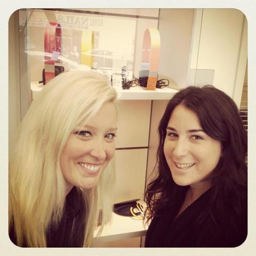 Who ever said girls can't be audiophiles? Check out the reviews by @karinziv @maramarek every Wednesday on Youtube!