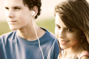 Um dia poderei deixar de te amar, mas nunca deixarei de amar os momentos em que te amei. Somos Adolescentes! (Siga, por favor)