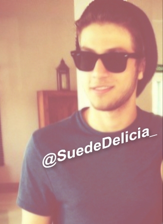 @Chay_Leao Por Ti Eu Daria Tudo,Por Seu Sorriso Daria Meu http://t.co/PAqF63ftzM A Esperança De Te Conhecer Vim Aqui Pra Isso Te Amo My Azeitona
Since:10/06/12