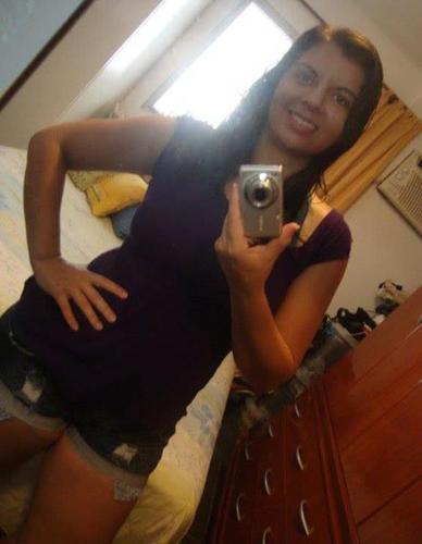 sou simpatica linda e adoro fazer novas amizades :)
http://t.co/BCTXSOlW