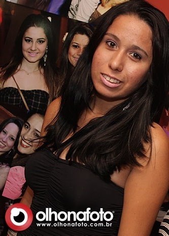 Felicidade é a certeza de que a vida não está passando inutilmente.