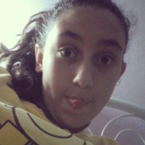 Princesinha do Biiel , Anonny da @ThaisGabrielaBF , apaixonada por edições, blog, música, twitter... Menina totalmente louca