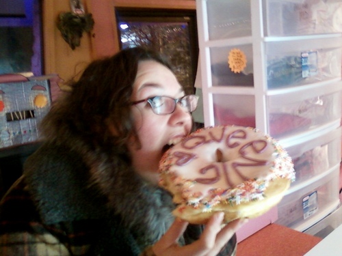I'm a filmmaker chick with a knackering for honey glazed donuts