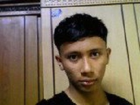 Aku sayank ibu ku lebih dari aku menyayangi diriku